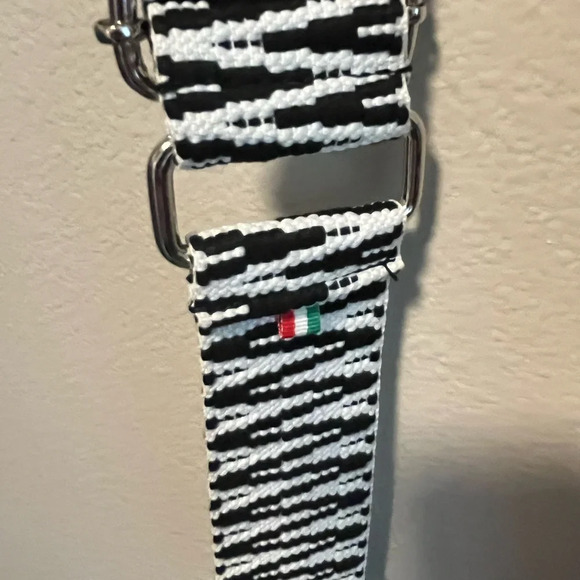 Vera Pelle Crossbody Bag - Picture 2 of 16